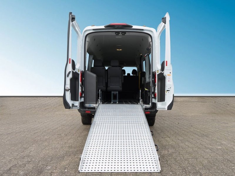Ford Transit Kombi Rampe Rollstuhl BTW KMP