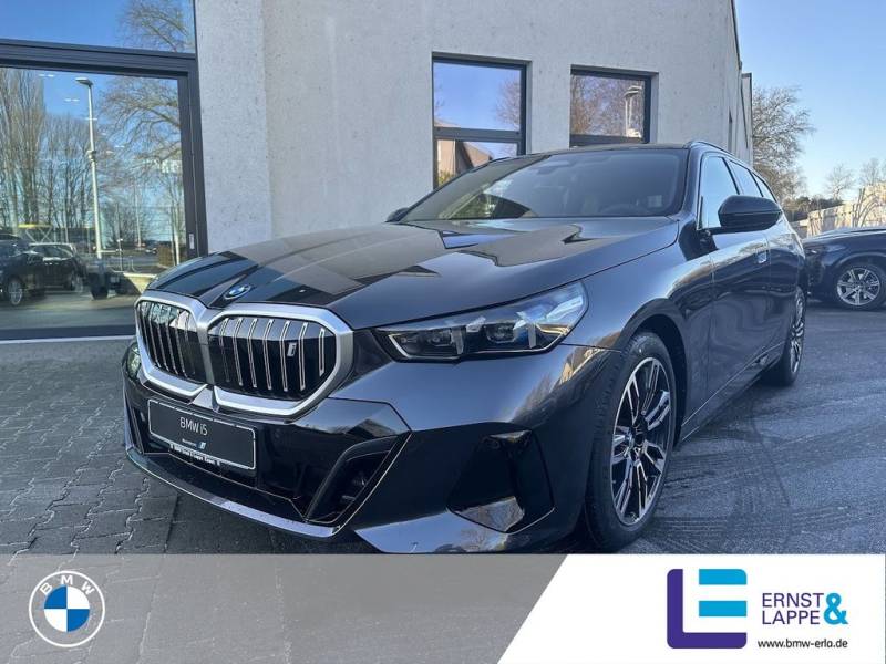BMW i5 eDrive40 -- Touring M Sport Pano Head-Up 360