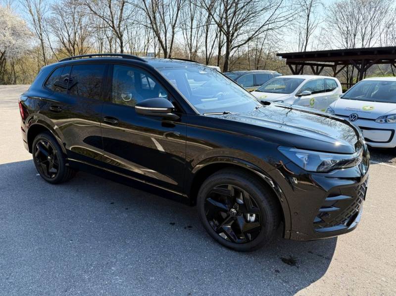 Volkswagen Tiguan 2.0 TDI 4Motion R-Line Black Style Matrix