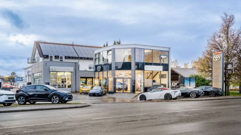 Toyota Urban Cruiser 61kWh Teamplayer