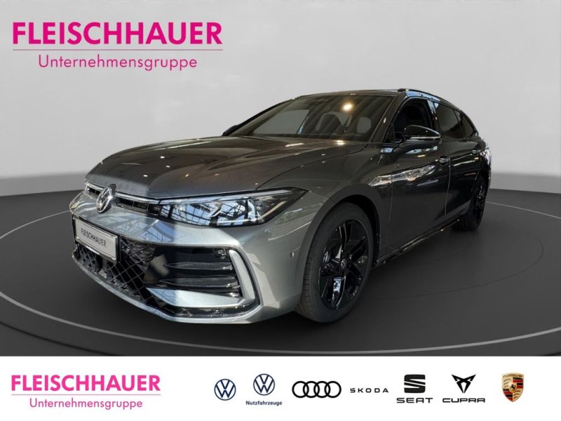 Volkswagen Passat Variant R-Line TDI 150 PS DSG AHK Navi AH