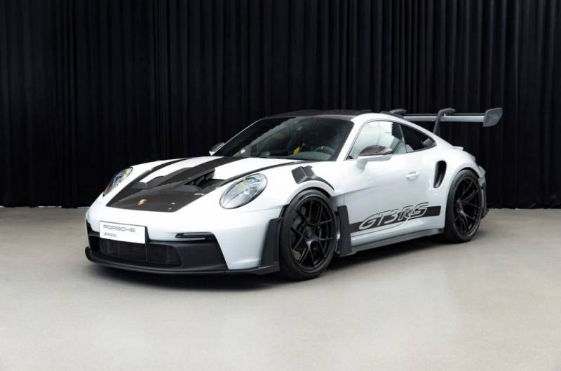 Porsche 911 GT3 RS Weissach
