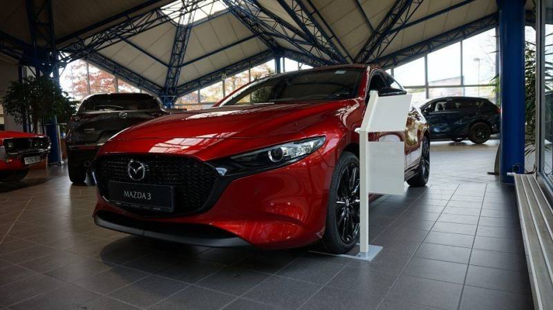 Mazda 3 2.5L e-SKYACTIV G 140ps