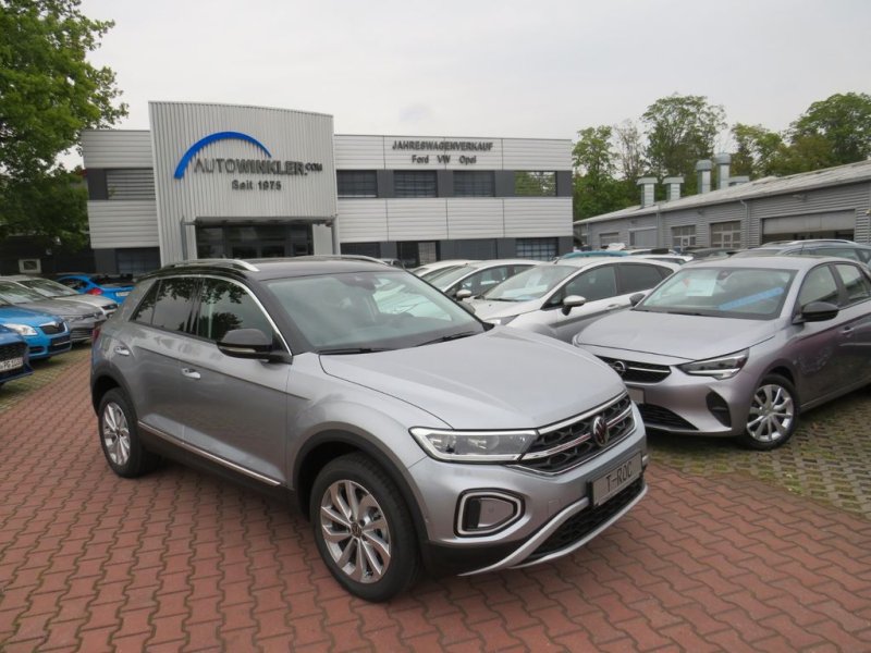 Volkswagen T-ROC  STYLE 1,5 TSI*KAMERA+AHK+ACC TEMPOMAT