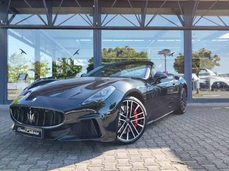 Maserati GranCabrio TROFEO Schwarz-Beige/ Sommerdeal