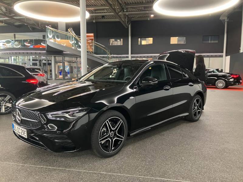 Mercedes-Benz CLA 250 e AMG Line+360°KAMERA+CARPLAY
