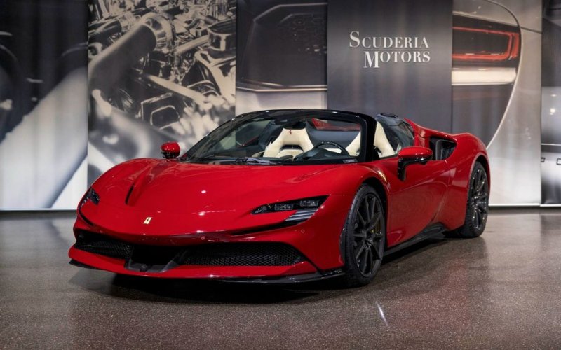 Ferrari SF90 SPIDER - EXTRACAMPIONARIO - CARBON- LIFTING