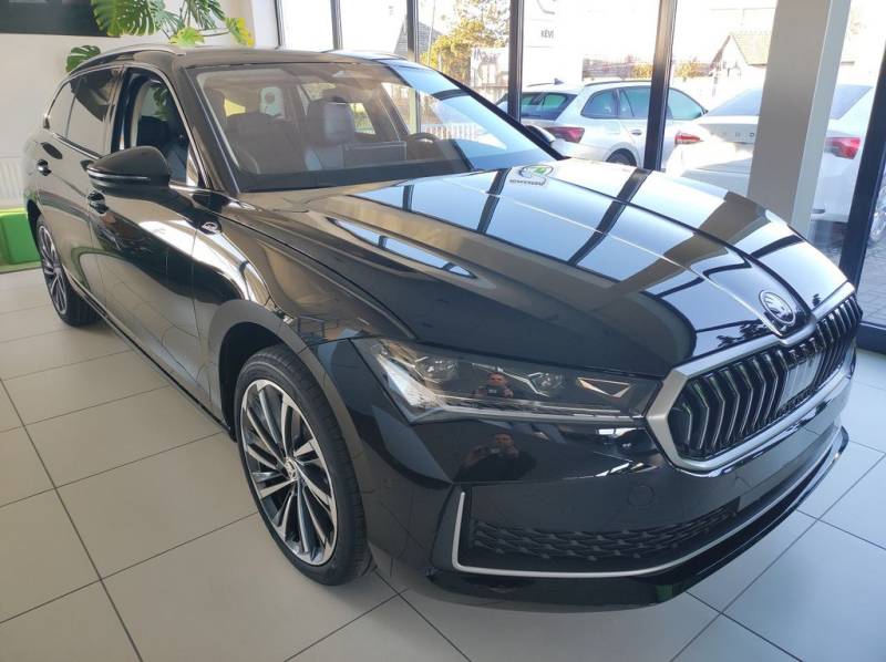 Skoda Superb Combi 2.0 TSi 4X4 DSG LaurinandKlement VOLL