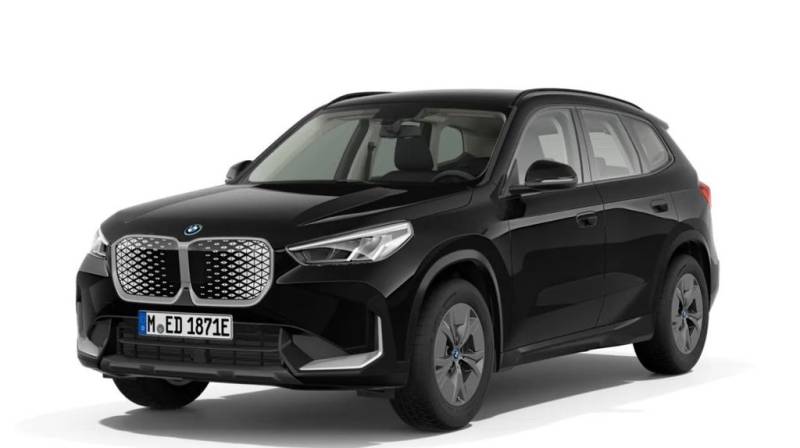 BMW iX1 eDrive20 UPE: 48.800 € Navi Kamera Sitzheizu