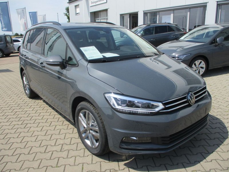 Volkswagen Touran Comfortline 1.5 TSI DSG, AHK, ACC, KAMERA