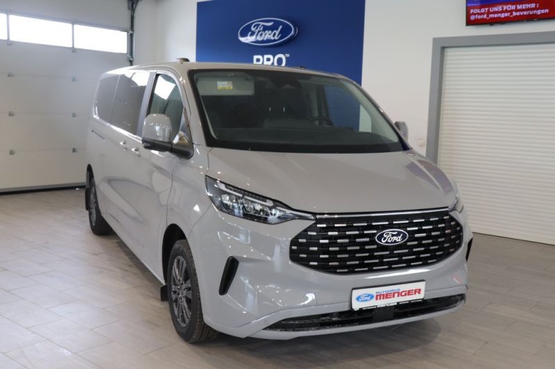 Ford Tourneo Custom 320 L2H1 VA Autm. Titanium