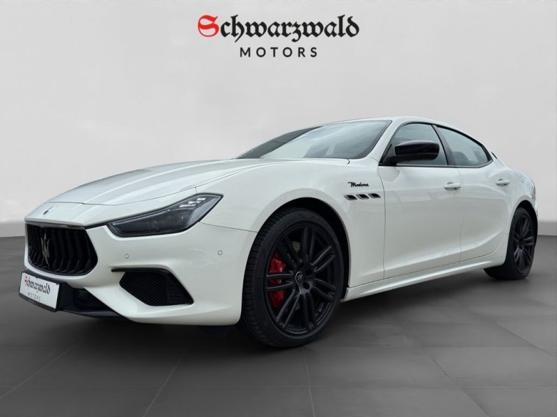 Maserati Ghibli Modena Sportabgas CarPlay