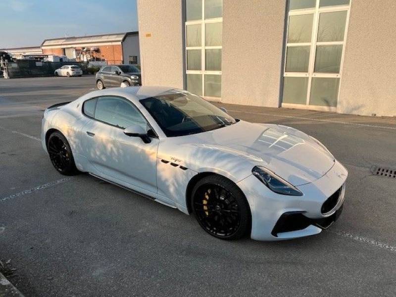 Maserati Granturismo 3.0 V6 404kW Trofeo GERMAN DOCS