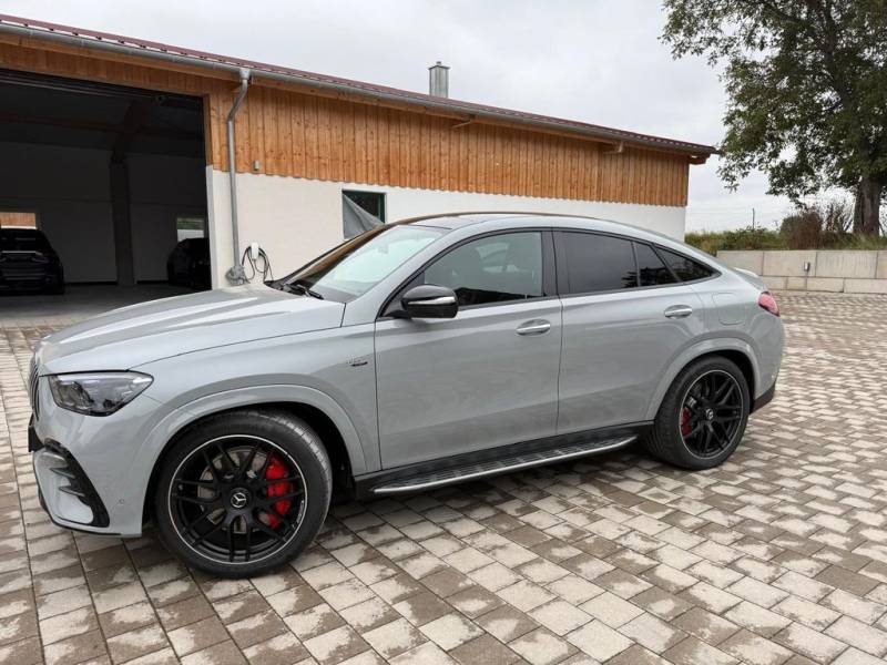 Mercedes-Benz GLE 53e AMG*CARBON-LENK*BELÜF+MASS*HUD*PANO*AHK*