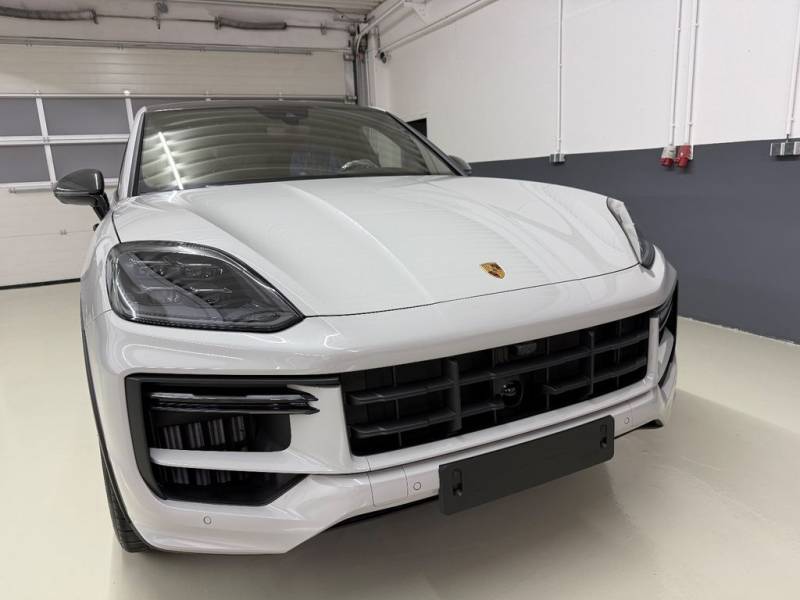 Porsche Coupe Turbo E-Hybrid mit GT-Paket, Lp.260.000