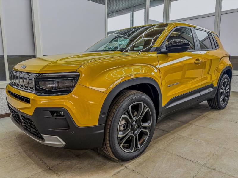 Jeep Avenger SUMMIT e-DCT6 ACC RFK SHZ PDC KEYLESS...