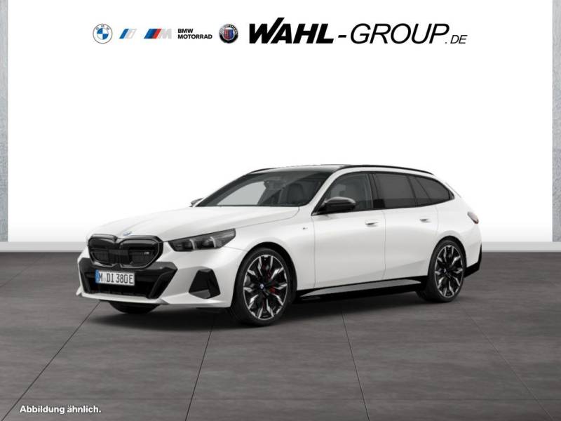 BMW i5 M60 xDrive Touring Carbon AHK Panorama Bowers