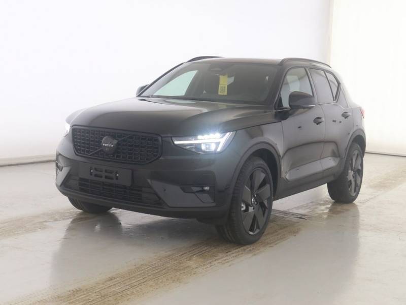Volvo XC40 B4 Benzin 2WD Plus Black Edit. DKG/Panorama