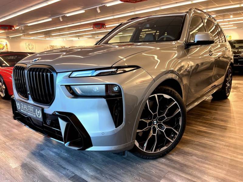 BMW X7 40d xDrive M Sportp Standh AHK P Dach 22 Zoll