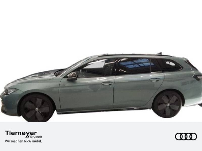 Volkswagen Passat Variant 2.0 TDI DSG R-LINE BLACK PANO HuD