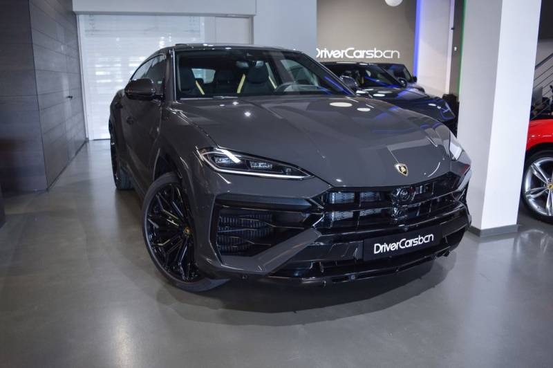 Lamborghini Urus 4.0 V8 PHEV SE-PANO ROOF-BandO SOUND-HEAD UP