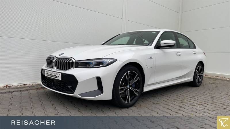 BMW 330e A Lim M Sport,AHK,DAPro.HuD,SD,el.Sitze