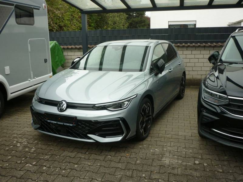 Volkswagen Golf 1.5 TSI OPF 110kW R-Line