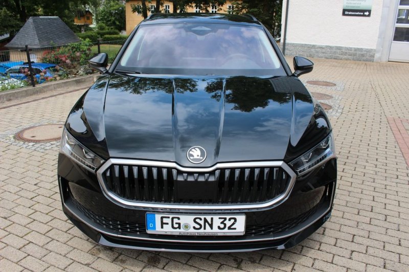 Skoda Superb Combi 2.0 TDI 110kW Selection Standheiz.