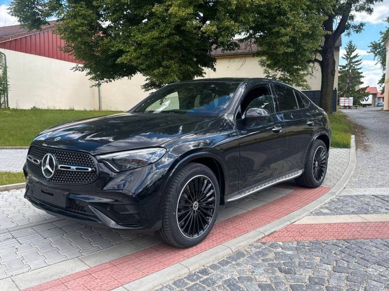 Mercedes-Benz GLC 300de / PANO / HEAD UP / AIRMATIC