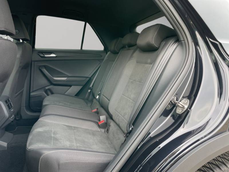 Volkswagen T-Roc R-Line 1.5 TSI DSG AHK, Navi, RFK