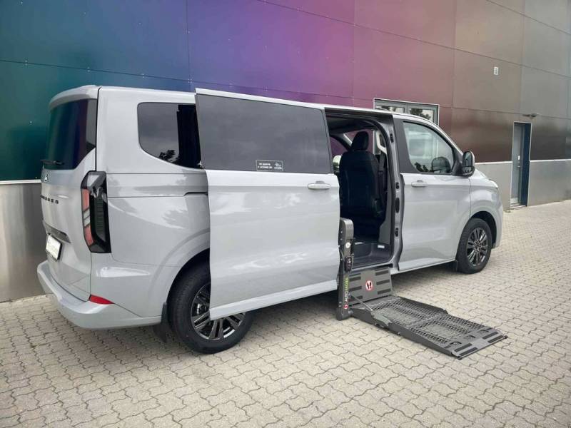 Ford Tourneo Custom L2 Rollstuhl umbau lift