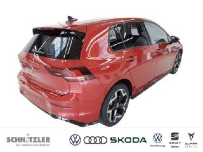 Volkswagen Golf VIII R-Line 1.5 TSI DSG LED/NAVI/KAMERA/APP