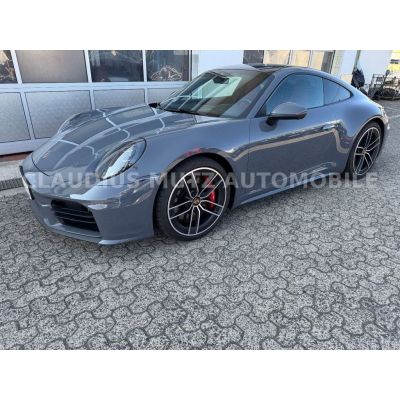 Porsche 992.2 S Coupé ° schiefer grau/rot ° SPORT DESIGN