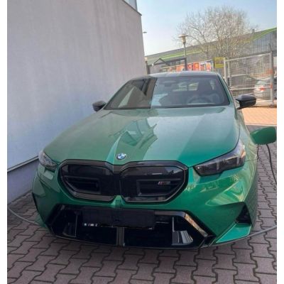 BMW M5 Plug-In Hybrid xDrive, CARBON, STOCK
