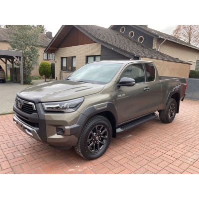 Toyota Hilux INVINCIBLE Extra Cab 2,8,Autom,360,MJ:2025