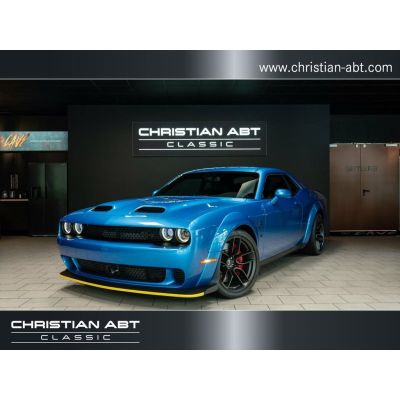 Dodge Challenger SRT Hellcat Jailbreak