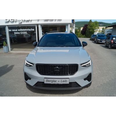 Volvo XC40 B4 Benzin 2WD Plus Black Edit. DKG/AHK/BLIS