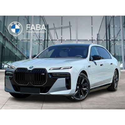 BMW M760e xDrive Limousine Sportpaket BandW Surround