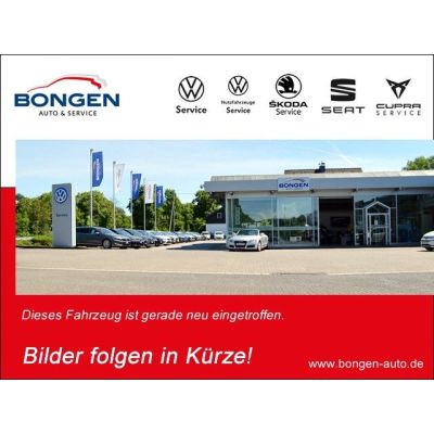 Skoda Karoq 1.5 TSI Sportline DSG Area View AHK Navi