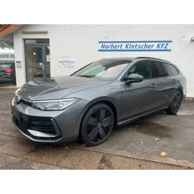 Volkswagen Passat1.5 TSI eHyb -R-Line Black  Line Pano AHK