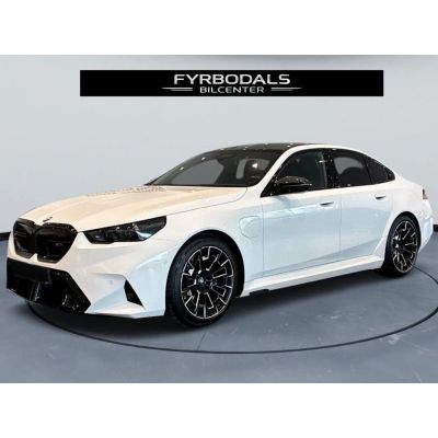 BMW M5 xDrive G90 727hp Hybrid TOWBAR BandW HUD *VAT*