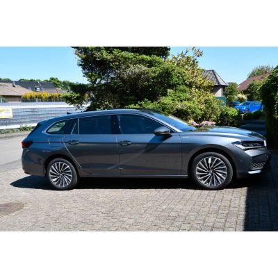 Skoda Superb 2,0 TSI 195 kW 7-Gang-DSG 4x4 LandK  Voll