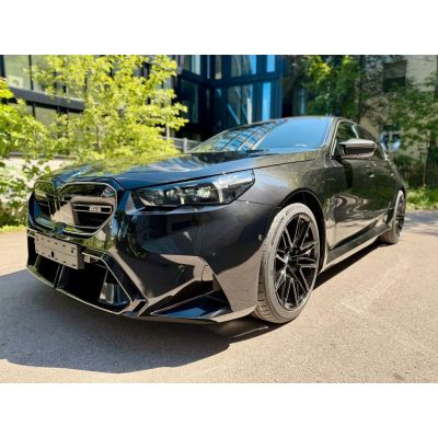 BMW M5 Lim. FULL Carbon Bowers and Wilkins
