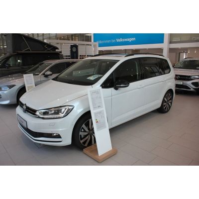 Volkswagen Touran Highline 1.5 TSI DSG Navi,Pano,LED,AHK