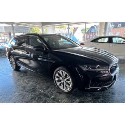 Skoda Superb Combi 2.0 TDI 4x4 Selection/AHK/Panorama