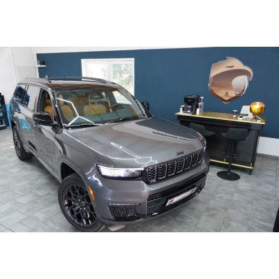 Jeep L Summit reserve 5.7L V8 hemi