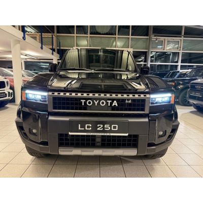 Toyota LC 250 - EXECUTIVE-360 KAMERA-COOL BOX-LED