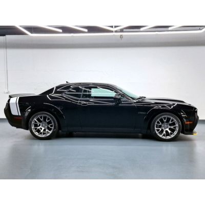Dodge Challenger SRT Hellcat Black Ghost