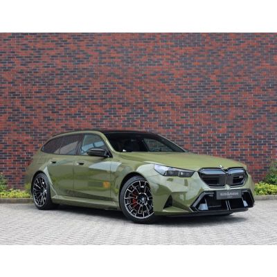 BMW M5 Touring - Urban Green - Drivers Pack - Sofort