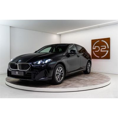 BMW 120 1-serie Sport Premium 157PK - NIEUW 2025 PER